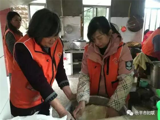 情暖三月，乐平市妇联开展学雷锋志愿者服务活动