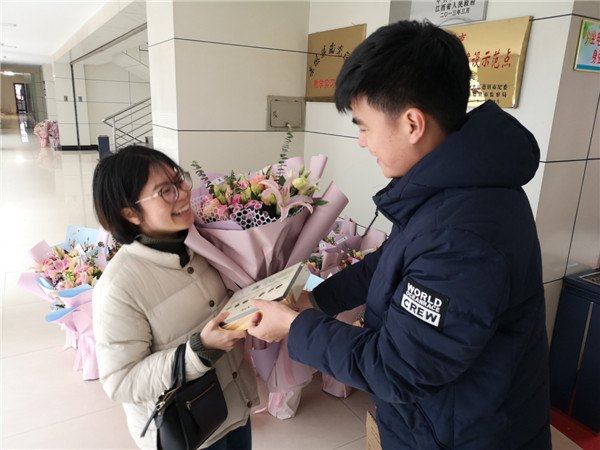 全市三八妇女节活动精彩纷呈，巾帼女性展风采！