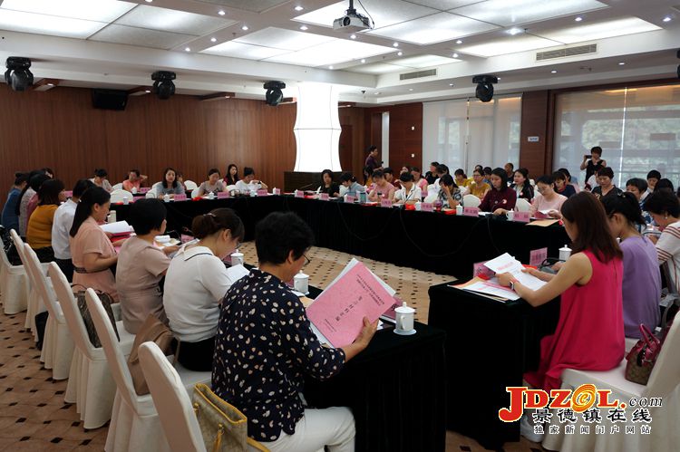 景德镇市妇女思想政治引领工作座谈会举行