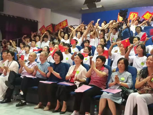 “春蕾润泽、芳华绽放”爱心助学励志女大学生专场活动举行