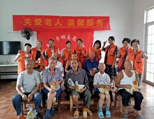 志愿服务不忘”边边角角”