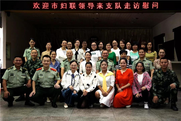道一声“军嫂，辛苦了！”市妇联双拥活动暖人心