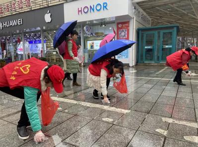 烟头垃圾不落地 昌江区妇联开展巾帼志愿服务活动