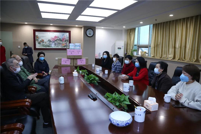 市妇联慰问一线新闻工作者