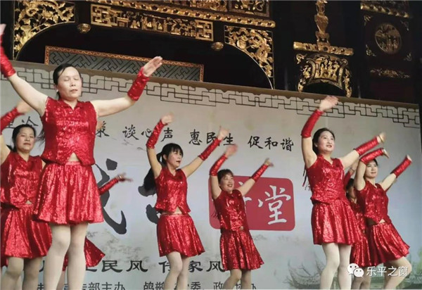 乐平市：宣传党史知识、抵制高价彩礼，赣鄱红色娘子军宣讲团走进鸬鹚乡韩家村开讲