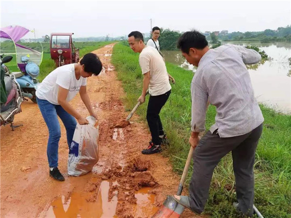 乐平市钟细连：坚守为民初心