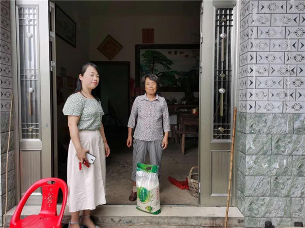 浮梁县程小芳：扎根基层为民生，忠诚履职显担当