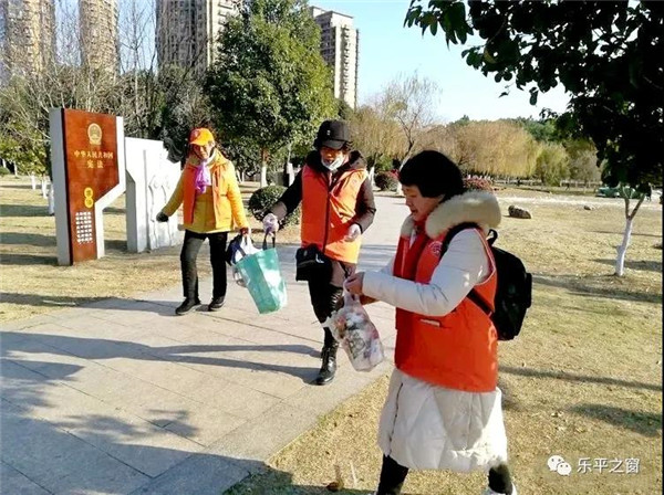 巾帼志愿者400天守护，天湖因此更美丽