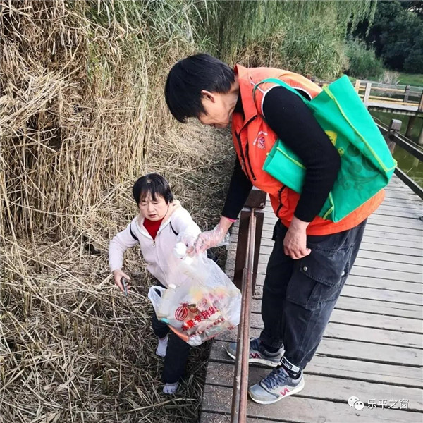 巾帼志愿者400天守护，天湖因此更美丽