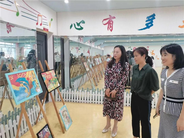 “百年铸辉煌 童心齐向党”——珠山区妇联举办2021年少年儿童美术作品巡展暨颁奖仪式