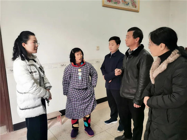 浓浓温情暖人心，市妇联关爱“两癌”困难妇女