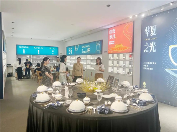 市妇联一行到高新区调研“两新”组织妇联建设工作
