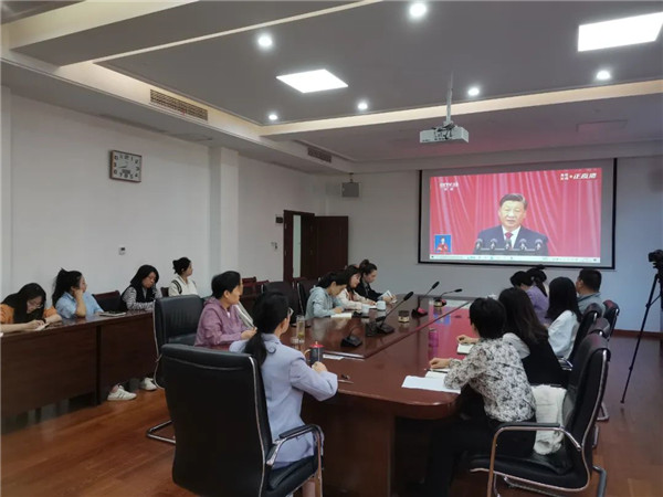 景德镇市各级妇联收听收看党的二十大开幕盛况