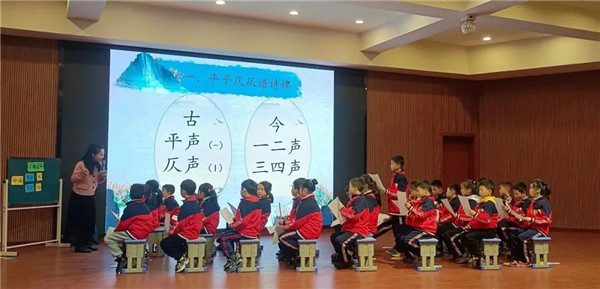 快乐瓷娃巾帼吟诵班成立，乡村振兴绽放“她”力量