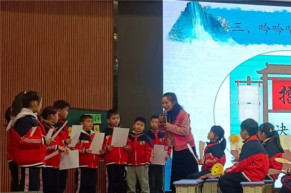 快乐瓷娃巾帼吟诵班成立，乡村振兴绽放“她”力量