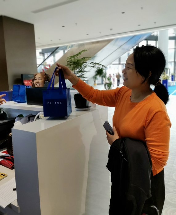 市妇联瓷“印”心中活动吸引市民踊跃参与