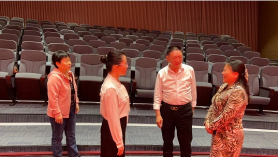 市妇联党组书记、主席郑伟秀携市女企协会一行调研江西友邦文化产业有限公司