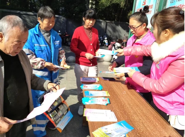 向“家庭暴力”说不！昌江区各级妇联开展反家暴主题宣传活动
