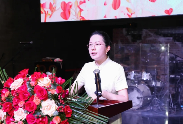 “缘定瓷都”全周期人才婚恋服务联盟启动仪式暨景德镇市青年人才联谊活动举行 吴隽为联盟成员单位授牌并宣布启动