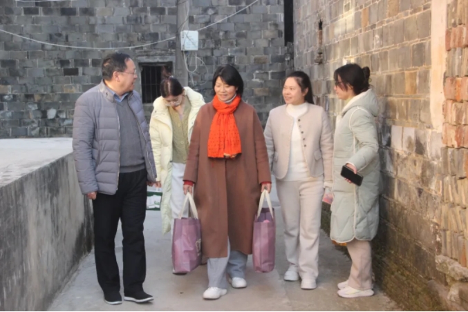 执委在行动│困境儿童迎来“爱心妈妈”