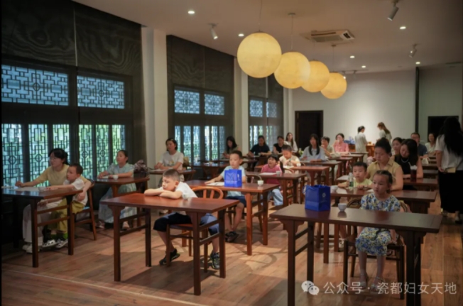 市妇联亲子阅读暨研学活动走进诚德轩