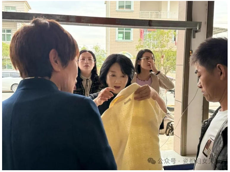 妇联搭台·女企助力！妇联携手女企协赴乐平罗家村开展精准帮扶